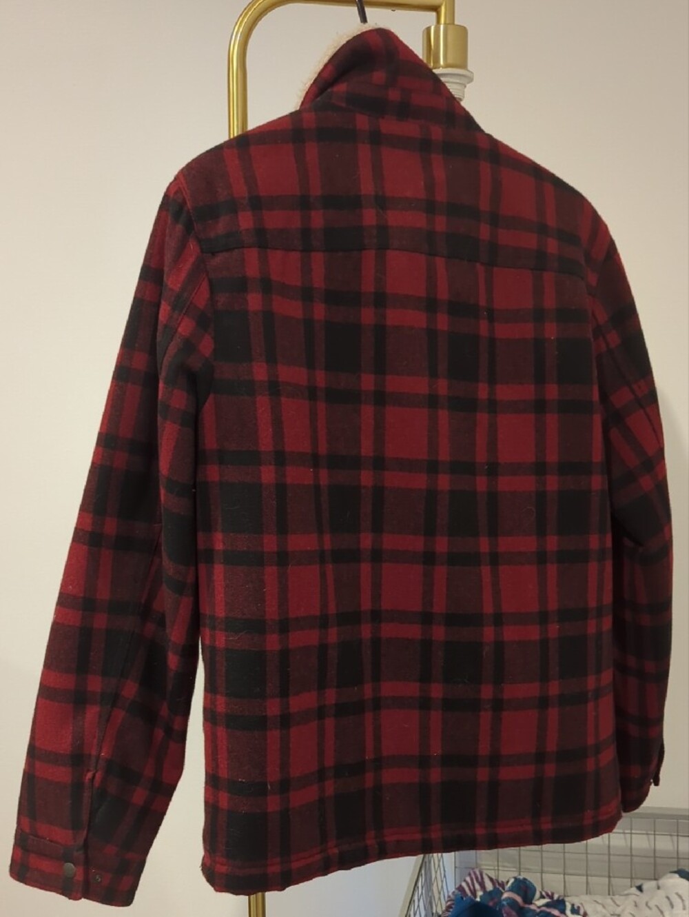 Levi's Red and Black Plaid Sherpa Jacket - Men's - Size Small - Picture 7 of 10